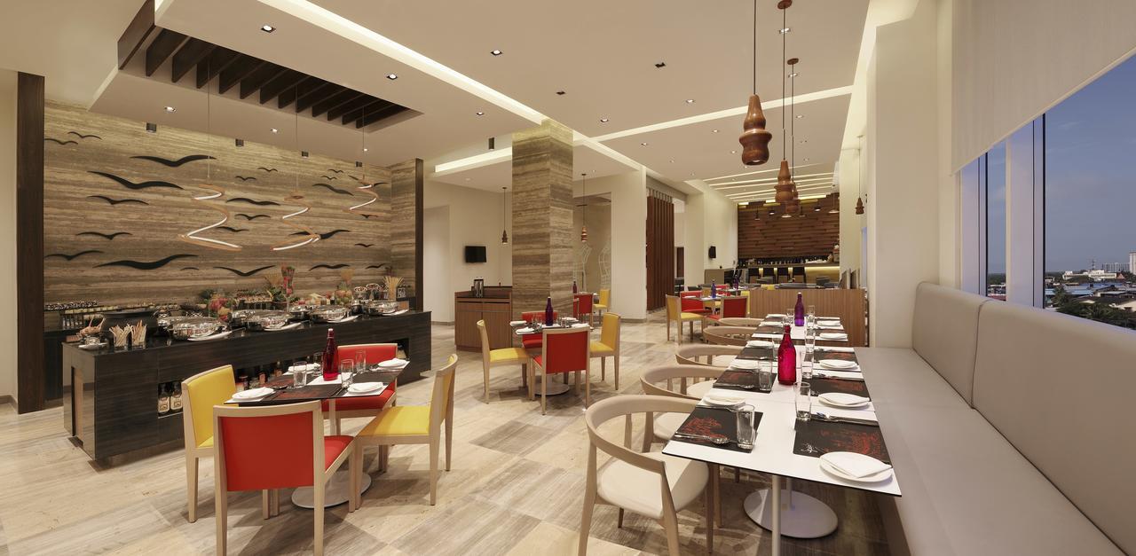 Ibis Kochi City Centre - An Accor Brand Exterior photo